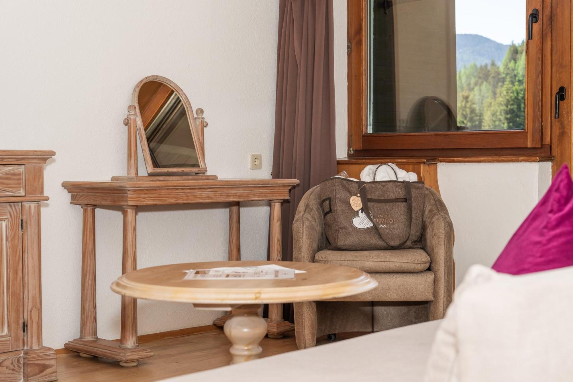 Wellnesshotel Mein Almhof Superior Наудерс Екстер'єр фото